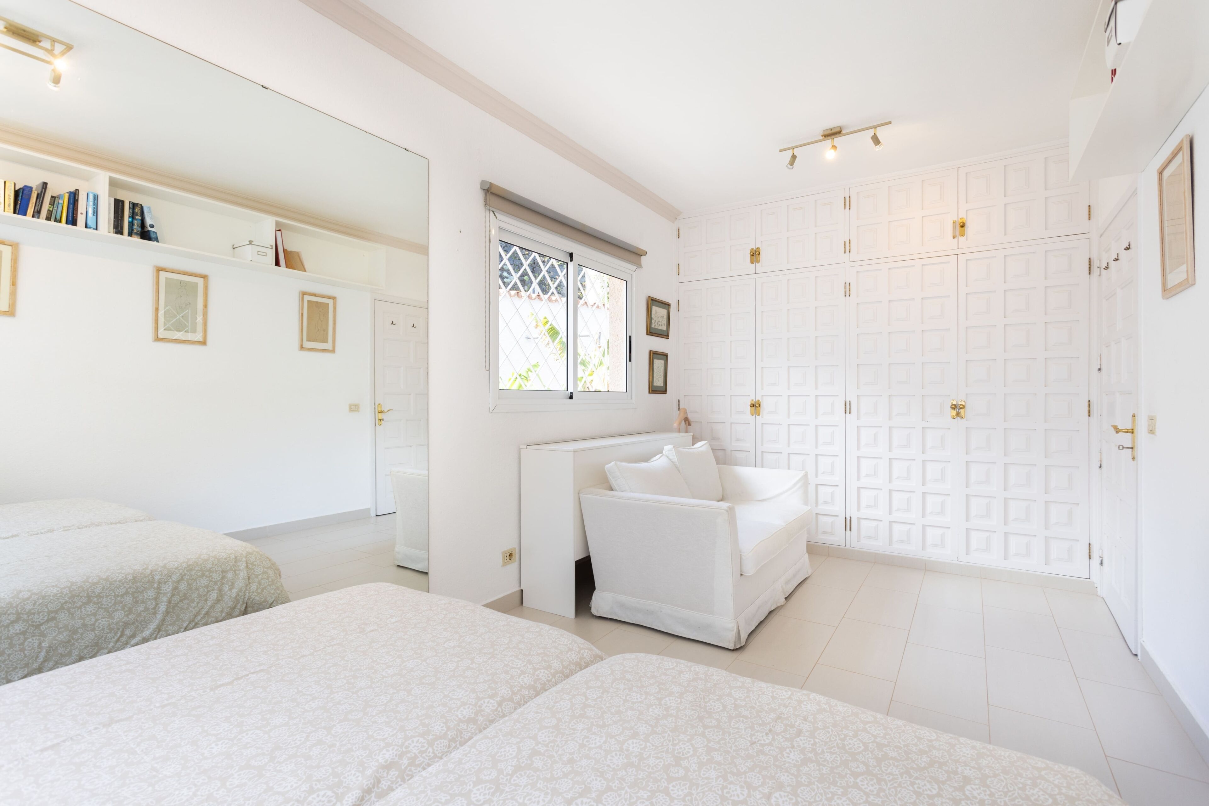 4 bedrooms