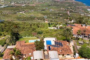 Exterior - 4 bedroom house with pool, garden and beautiful views of the valley and the sea. (Santa Úrsula)