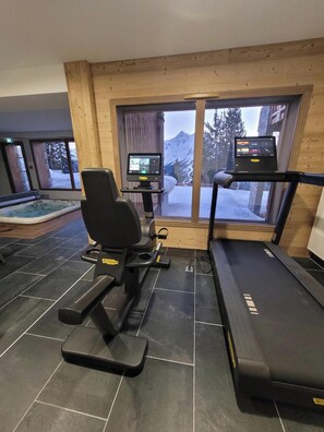Fitness facility - Large mountain apartment close to slopes and shops (Montvalezan)