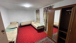 Basic Quadruple Room, Mountain View | Free WiFi - Jakesh (Karakol)