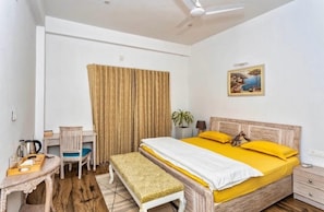 Villa superior, balcón, vista a la montaña | 6 habitaciones, espacio para trabajar con laptop y wifi gratis 