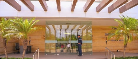 施設の入り口