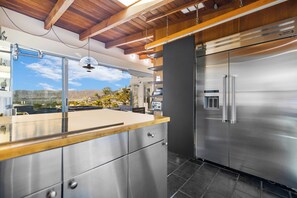 Luxury House, Multiple Beds, Pool Access, Mountain View (Mulholland View) | Private kitchen | Fridge, microwave, oven, stovetop - Mulholland View - Mid-century Modern Escape w/ Infinity Pool (Los Angeles)