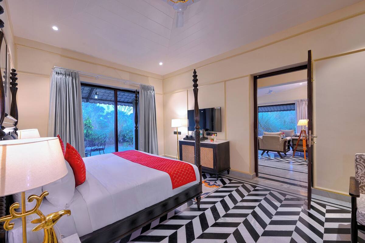 Premium Suite Cottage with Private Garden and Pool | 1 bedroom, desk, laptop workspace, blackout curtains