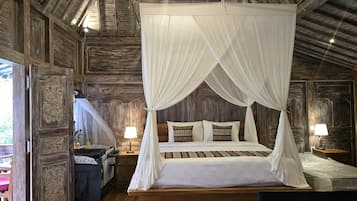 Minibar, blackout drapes, iron/ironing board, free WiFi