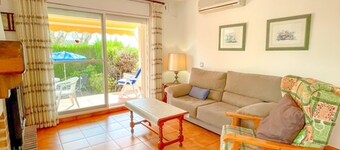 Townhouse in Miami Platja near the beach