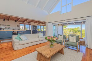 Familiehus, utsikt mot lagune | Oppholdsområde | Flatskjerm-TV