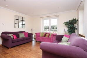 Comfort House, Garden View