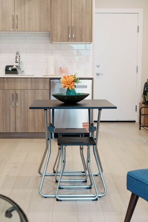 Interior - The Amber Suite | Close to Airport (Calgary)