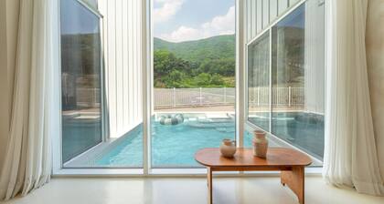 Laetari Pension, Gyeongju