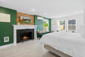 Luxury Suite, City View