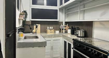 Cozy Holiday Home in San Pablo City for Groups of 8-10