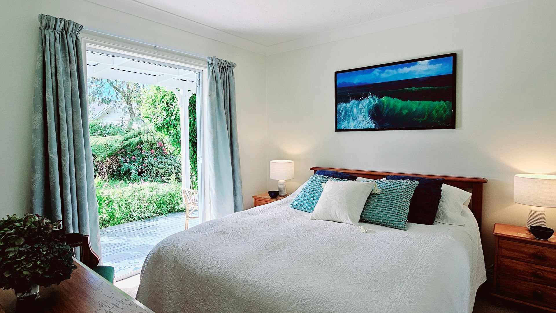 3 bedrooms, WiFi, bed sheets