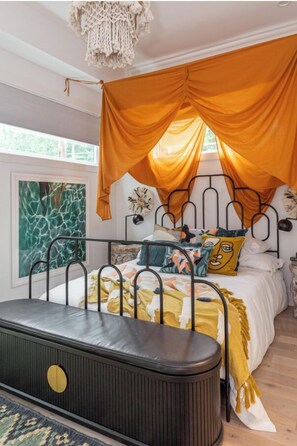 3 Schlafzimmer, Schreibtisch, Bügeleisen/Bügelbrett, kostenloses WLAN