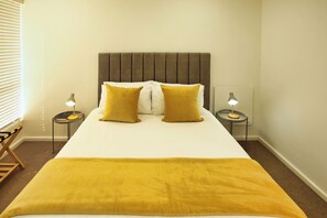 Family House, Patio, Garden View - La Maison, Langebaan 6-sleeper (Langebaan)