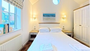 2 slaapkamers, een strijkplank/strijkijzer, gratis wifi, beddengoed