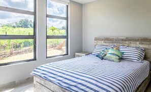 4 bedrooms, iron/ironing board, WiFi, bed sheets