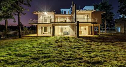 Royal County Villa by Stayjade