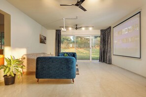 Villa (4 Bedrooms) | Interior - Royal County Villa by Stayjade (Hosur)