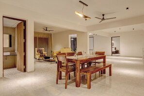 Interior - Royal County Villa by Stayjade (Hosur)