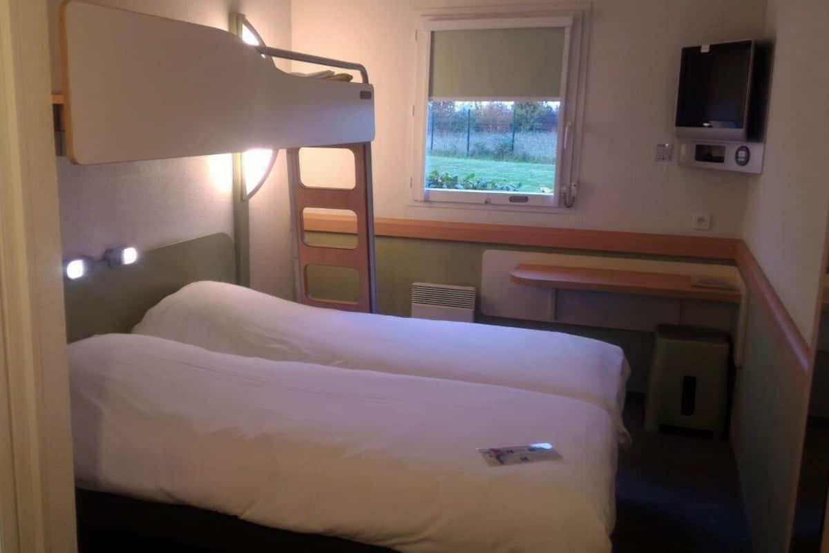 Triple Room, Multiple Beds