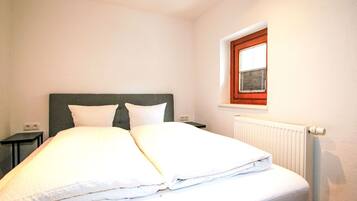 2 Schlafzimmer, Reisekinderbett, kostenloses WLAN