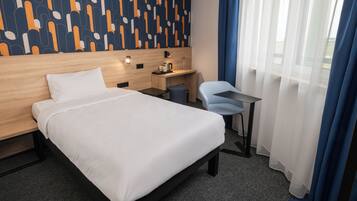 Standard Room, 1 Queen Bed