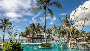 5 outdoor pools, open 6:00 AM to 8:00 PM, pool umbrellas, pool loungers