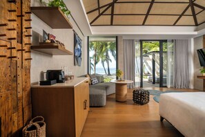 Minibar, coffres-forts dans les chambres, rideaux occultants