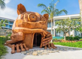 Children’s play area – outdoor