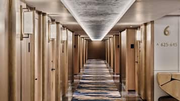 Værelse - 1 kingsize-seng (Swiss Advantage) | Premium-sengetøj, dundyner, senge med madrasser af memory foam