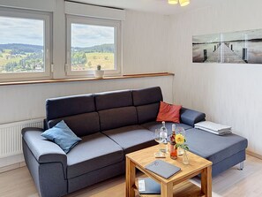 TV - Lovely apartment for 2 guests with WIFI, TV and balcony (Schonach Im Schwarzwald)