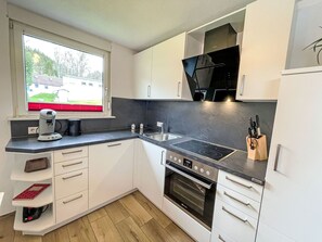 Oven, dishwasher