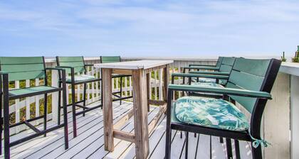 Bayfront Pet Friendly Home with amazing water views in a peaceful setting.