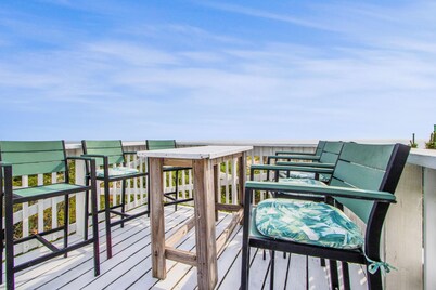 Bayfront Pet Friendly Home with amazing water views in a peaceful setting.