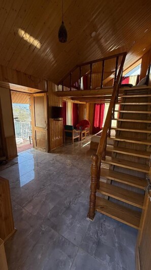 Duplex | 1 bedroom, free WiFi - New Rock Cottage (Manali)