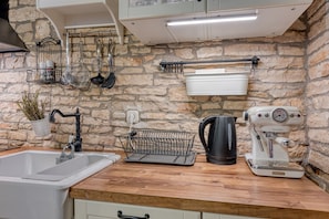 Maison Familiale, plusieurs chambres (Villa Capadinka with Whirlpool) | Cuisine privée