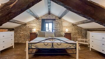 Familienhaus, 2 Schlafzimmer (Villa Capadinka with Whirlpool) | 2 Schlafzimmer, kostenloses WLAN, Bettwäsche