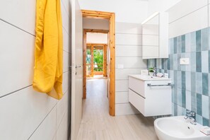 Family Apartment, 1 Bedroom, Terrace (Marco’s Home) | Bathroom - Marcos Home (Olbia)