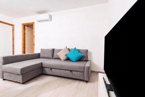 Family Apartment, 1 Bedroom, Terrace (Marco’s Home) | Living area - Marcos Home (Olbia)