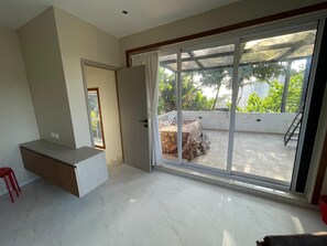Chambre Luxe avec lits jumeaux, balcon, vue mer | Vue depuis le balcon