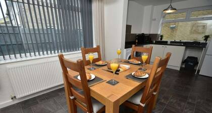 Spacious 3 bedroom House in