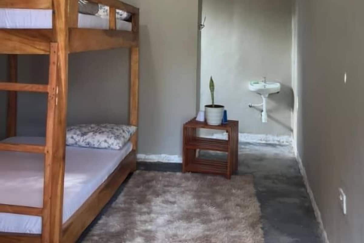 Chambre Double ou avec lits jumeaux, vue jardin | Salle de bain