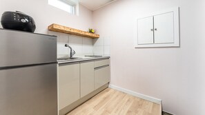 Basic Room, 1 Bedroom (SWEET ROOM 302) | 1 bedroom, free WiFi - Sokcho Maru Pension (Sokcho)