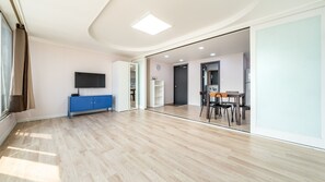 1 bedroom, free WiFi - Sokcho Maru Pension (Sokcho)