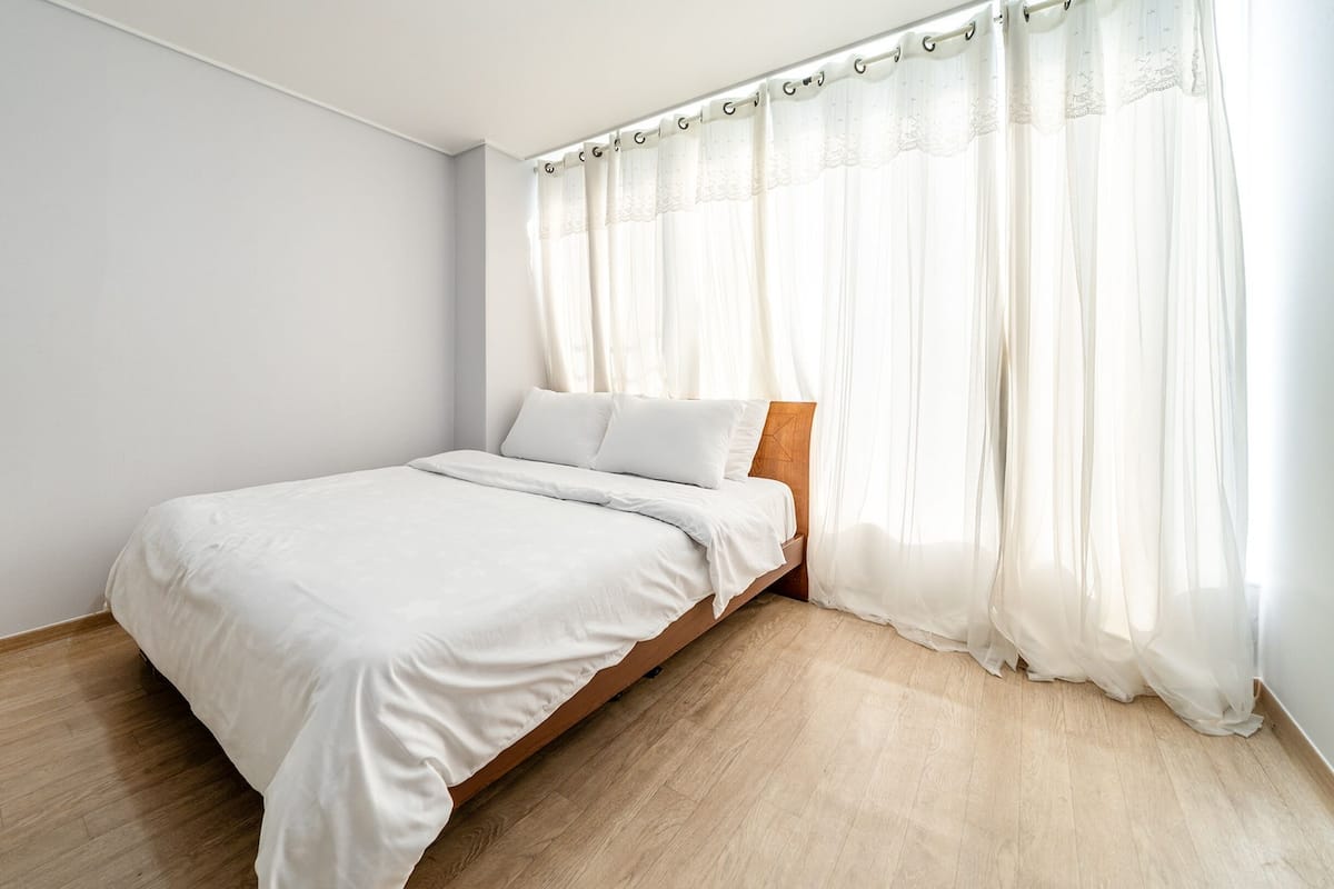 Basic Room, 1 Bedroom (HONEY ROOM 201) | 1 bedroom, free WiFi