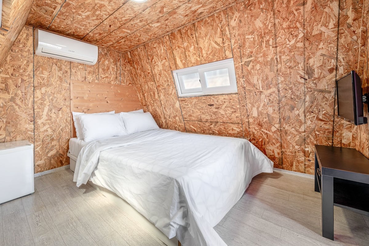 Basic Room, 1 Bedroom (GLAMPING 502) | 1 bedroom, free WiFi