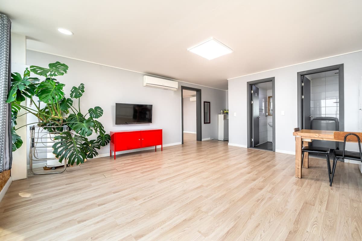 Basic Room, 1 Bedroom (LUXURY ROOM 401) | 1 bedroom, free WiFi