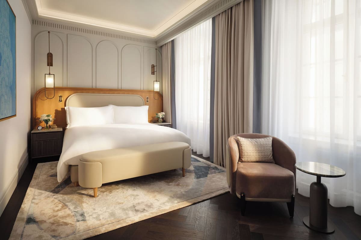 Premium bedding, minibar, in-room safe, desk