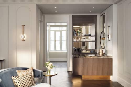 Premier Suite | Literie de qualité, minibar, coffre-fort, bureau
